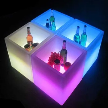  Светодиодное ведро для шампанского Cube Light Большой емкости Винный холодильник Светодиодный водонепроницаемый RGBW Изменение цвета Шампанское Винные напитки Пивное ведро